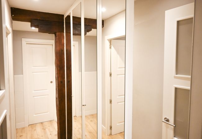 Apartamento en Madrid - Céntrica y amplia vivienda de 4 dormitorios en La Latina Apartamento en Madrid - Céntrica y amplia vivienda de 4 dormitorios en La Latina