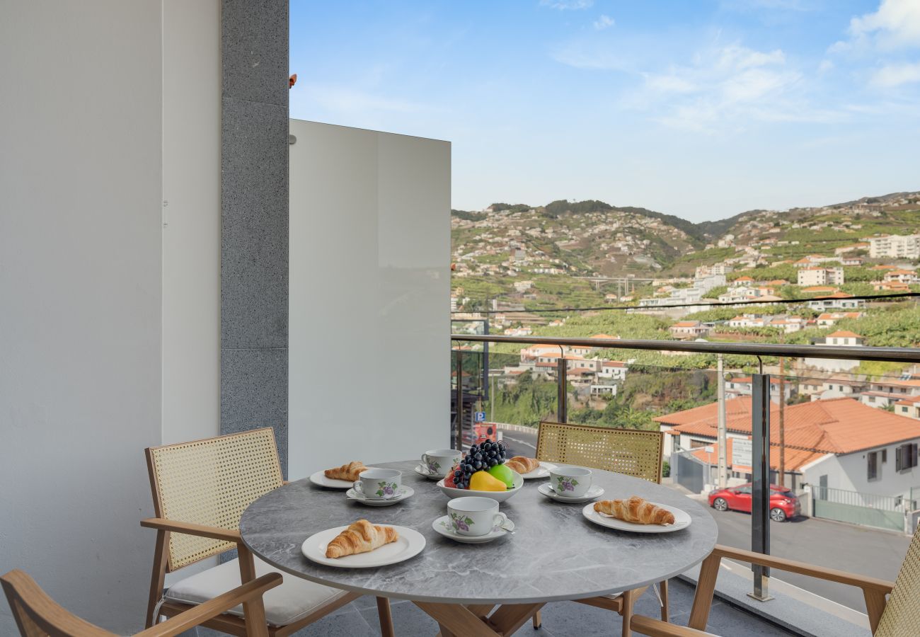 Apartamento en Câmara de Lobos - Torre Palace I by Atlantic Holiday