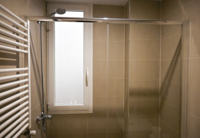 Apartamento en Madrid -  Amplia vivienda de tres dormitorios en La Latina Apartamento en Madrid -  Amplia vivienda de tres dormitorios en La Latina