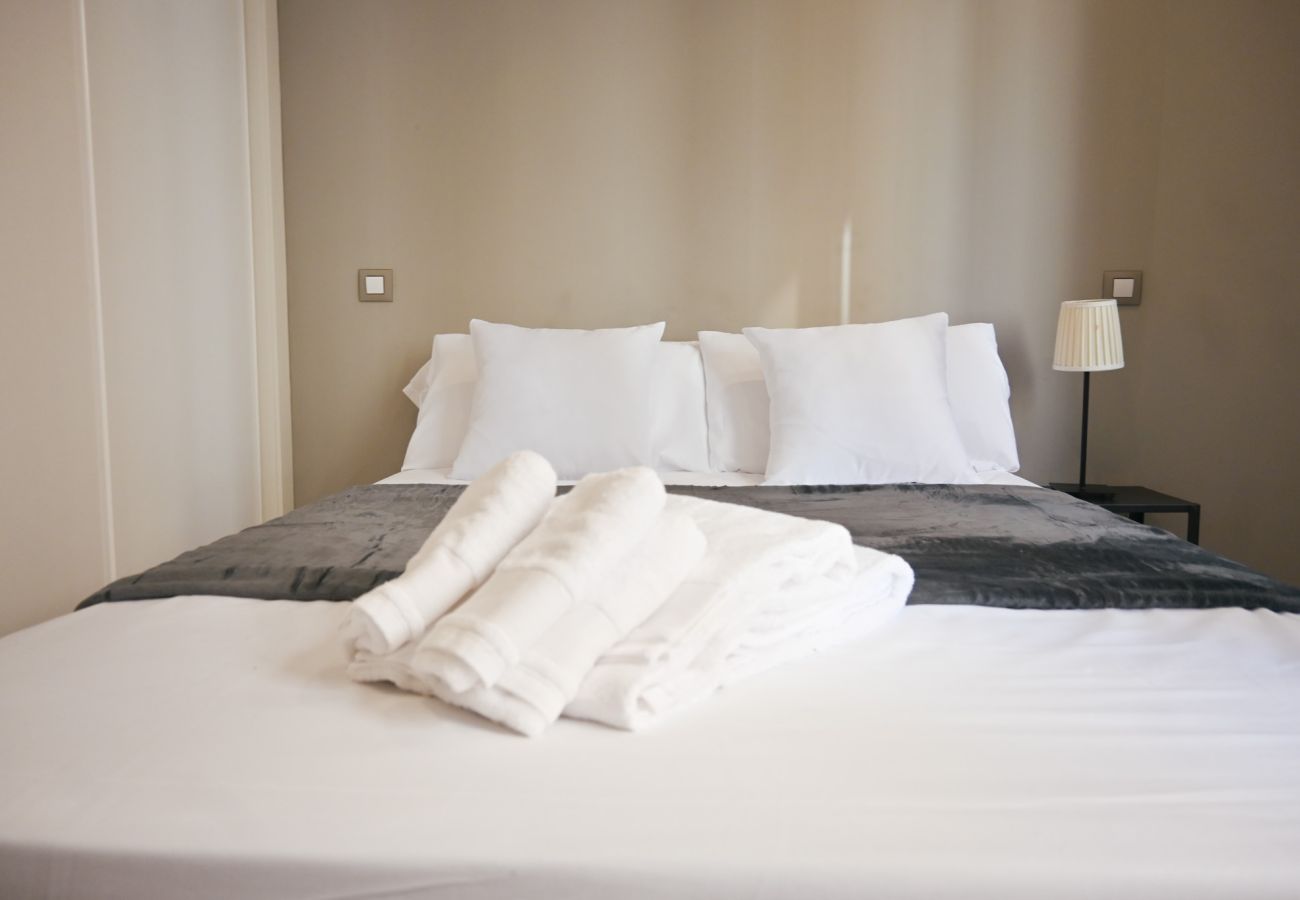 Apartamento en Madrid -  Amplia vivienda de tres dormitorios en La Latina Apartamento en Madrid -  Amplia vivienda de tres dormitorios en La Latina