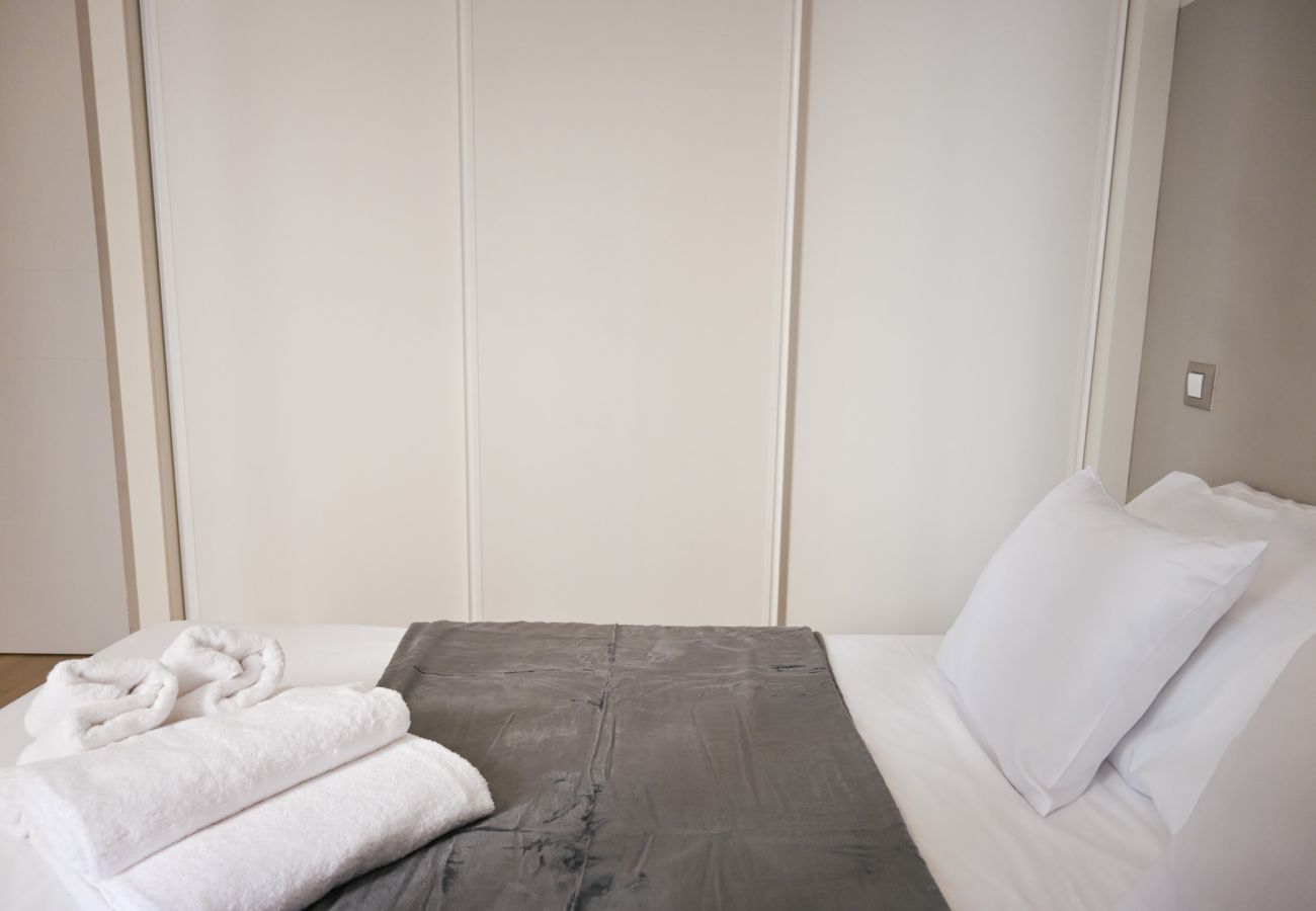 Apartamento en Madrid -  Amplia vivienda de tres dormitorios en La Latina Apartamento en Madrid -  Amplia vivienda de tres dormitorios en La Latina