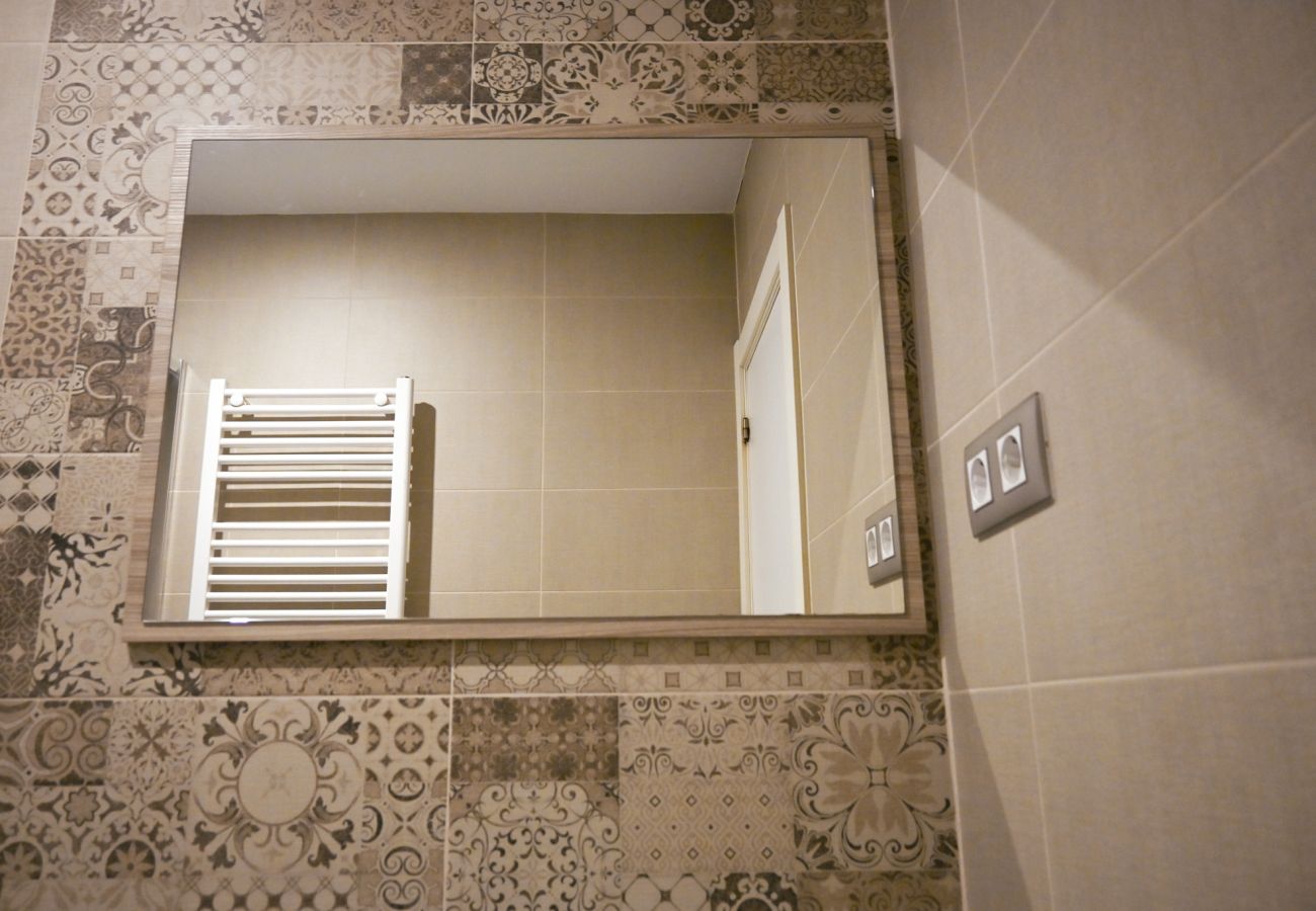 Apartamento en Madrid -  Amplia vivienda de tres dormitorios en La Latina Apartamento en Madrid -  Amplia vivienda de tres dormitorios en La Latina