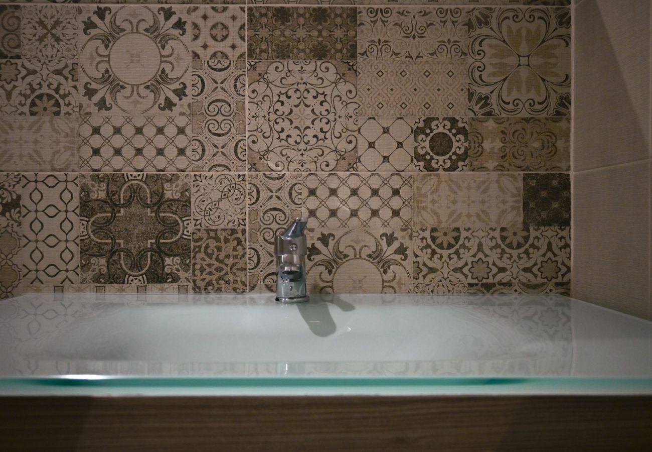 Apartamento en Madrid -  Amplia vivienda de tres dormitorios en La Latina Apartamento en Madrid -  Amplia vivienda de tres dormitorios en La Latina