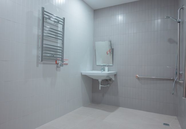 Apartamento en Madrid - M (DEL29) Almudena: Tu escapada urbana con aire de parque  Apartamento en Madrid - M (DEL29) Almudena: Tu escapada urbana con aire de parque