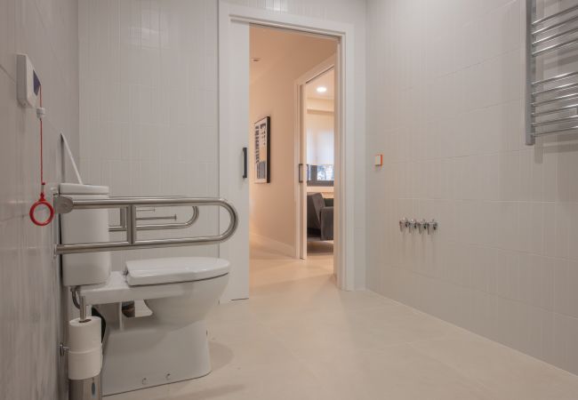 Apartamento en Madrid - M (DEL29) Almudena: Tu escapada urbana con aire de parque  Apartamento en Madrid - M (DEL29) Almudena: Tu escapada urbana con aire de parque