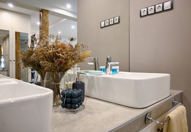 Apartamento en Madrid - Agradable Apartamento de 2 Dormitorios y 2 baños en el Barrio Universidad Apartamento en Madrid - Agradable Apartamento de 2 Dormitorios y 2 baños en el Barrio Universidad