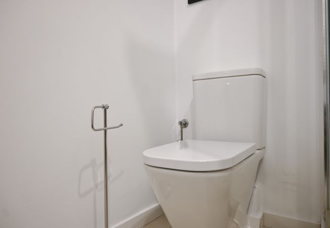 Apartamento en Madrid - Agradable Apartamento de 2 Dormitorios y 2 baños en el Barrio Universidad Apartamento en Madrid - Agradable Apartamento de 2 Dormitorios y 2 baños en el Barrio Universidad