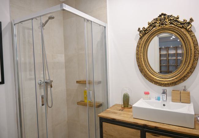 Apartamento en Madrid - Agradable Apartamento de 2 Dormitorios y 2 baños en el Barrio Universidad Apartamento en Madrid - Agradable Apartamento de 2 Dormitorios y 2 baños en el Barrio Universidad