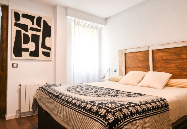 Apartamento en Madrid - Agradable Apartamento de 2 Dormitorios y 2 baños en el Barrio Universidad Apartamento en Madrid - Agradable Apartamento de 2 Dormitorios y 2 baños en el Barrio Universidad