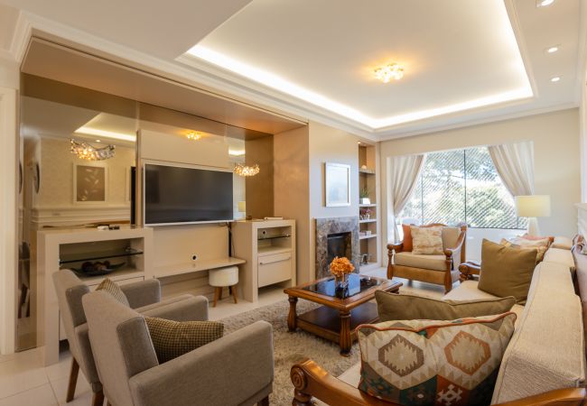 Apartamento en Gramado - Cobertura Alto Padrão 3 Suítes a 500m da R Coberta