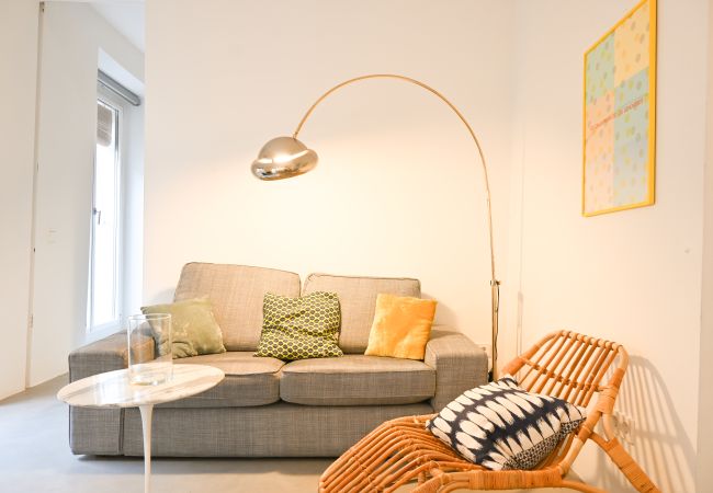 Apartamento en Madrid -  Encantador apartamento de 2 dormitorios : Experimenta la auténtica vida madrileña en tu propio espacio. Temporal Apartamento en Madrid -  Encantador apartamento de 2 dormitorios : Experimenta la auténtica vida madrileña en tu propio espacio. Temporal