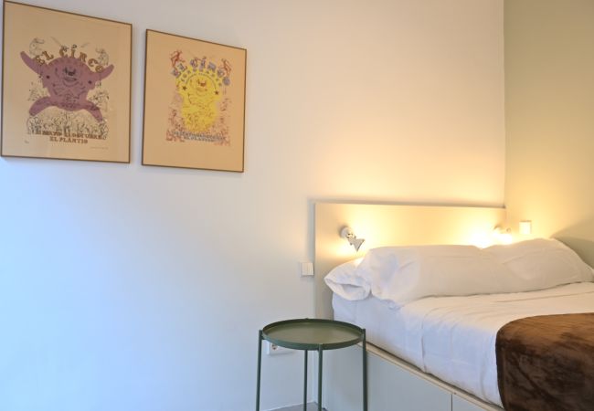 Apartamento en Madrid -  Encantador apartamento de 2 dormitorios : Experimenta la auténtica vida madrileña en tu propio espacio. Temporal Apartamento en Madrid -  Encantador apartamento de 2 dormitorios : Experimenta la auténtica vida madrileña en tu propio espacio. Temporal