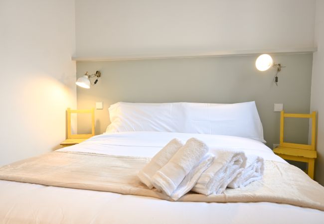 Apartamento en Madrid -  Encantador apartamento de 2 dormitorios : Experimenta la auténtica vida madrileña en tu propio espacio. Temporal Apartamento en Madrid -  Encantador apartamento de 2 dormitorios : Experimenta la auténtica vida madrileña en tu propio espacio. Temporal