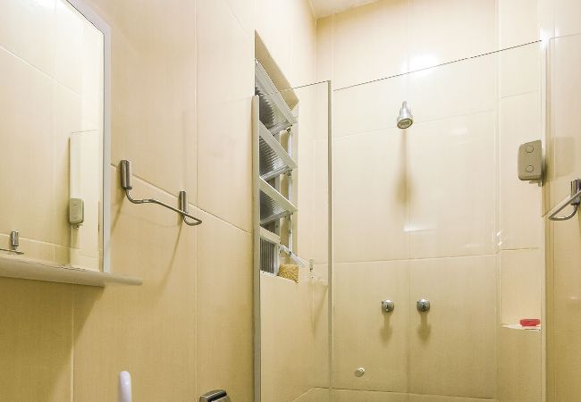 Apartamento en Rio de Janeiro - Apto com Wi-Fi a 600m da Praia de Copacabana/RJ Apartamento en Rio de Janeiro - Apto com Wi-Fi a 600m da Praia de Copacabana/RJ