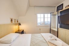 Apartamento en Gramado - Dúplex 4 quartos-3 suítes-4 ban, 350 m rua coberta