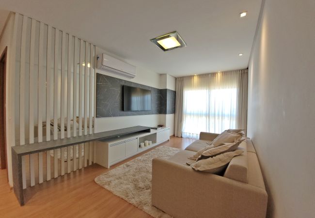Apartamento en Gramado - Espaçoso Apto Alto Padrão 2 suítes junto ao centro