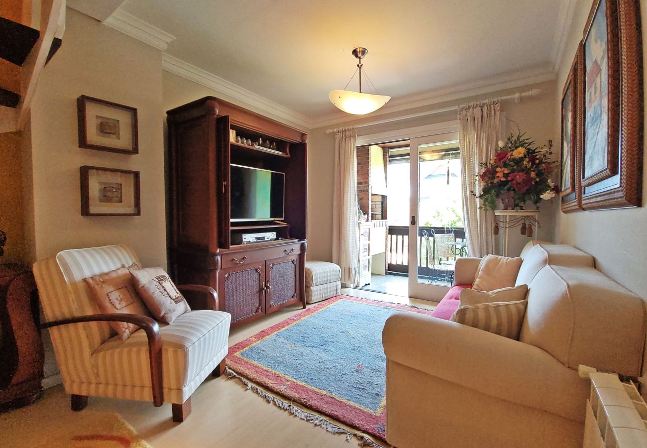 Apartamento en Gramado - Duplex 4D no coração de Gramado, 300m da R Coberta