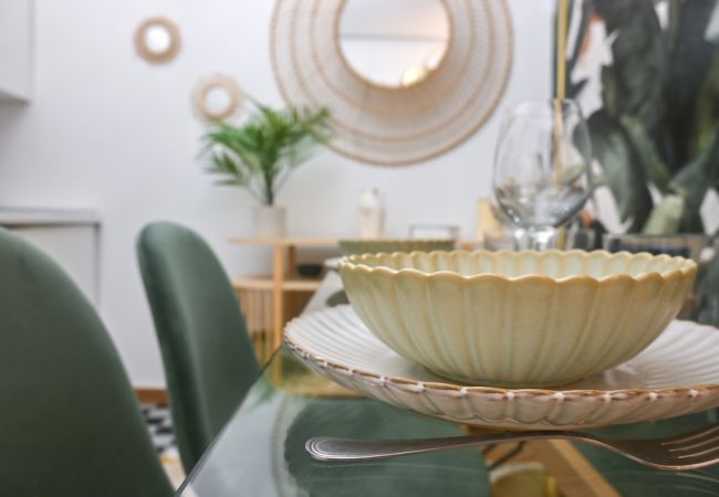 Apartamento en Madrid - Vive la vida madrileña! Acogedora vivienda de 2 dormitorios a solo unos minutos de Puerta del Sol en Madrid.Temporal Apartamento en Madrid - Vive la vida madrileña! Acogedora vivienda de 2 dormitorios a solo unos minutos de Puerta del Sol en Madrid.Temporal