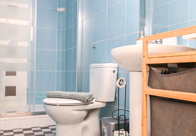 Apartamento en Madrid - Vive la vida madrileña! Acogedora vivienda de 2 dormitorios a solo unos minutos de Puerta del Sol en Madrid.Temporal Apartamento en Madrid - Vive la vida madrileña! Acogedora vivienda de 2 dormitorios a solo unos minutos de Puerta del Sol en Madrid.Temporal
