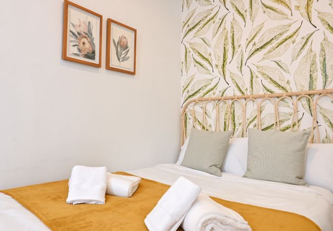 Apartamento en Madrid - Vive la vida madrileña! Acogedora vivienda de 2 dormitorios a solo unos minutos de Puerta del Sol en Madrid.Temporal Apartamento en Madrid - Vive la vida madrileña! Acogedora vivienda de 2 dormitorios a solo unos minutos de Puerta del Sol en Madrid.Temporal