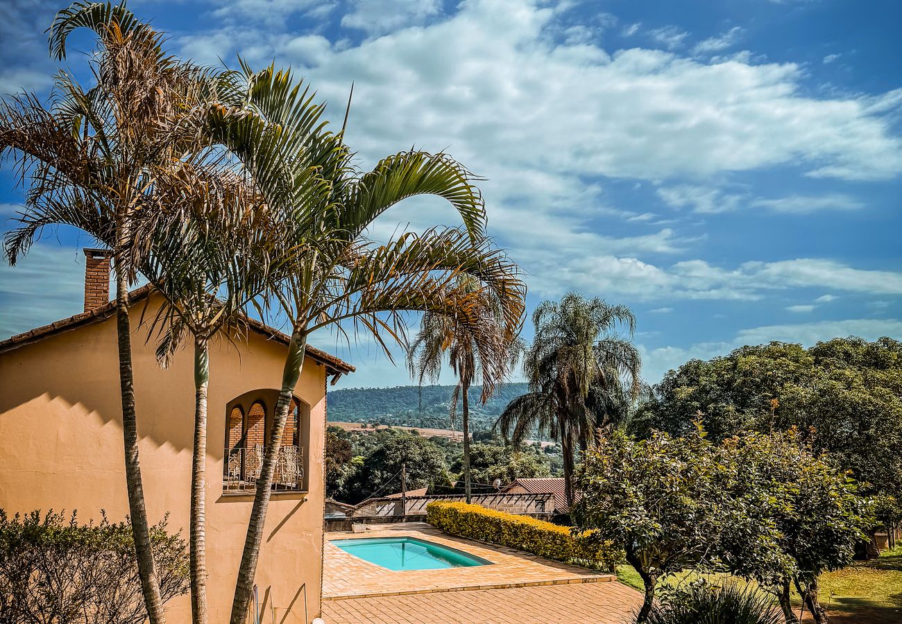 Casa en Bragança Paulista - Chácara com piscina e WiFi em Bragança Paulista/SP