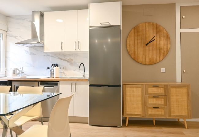 Apartamento en Madrid - Amplia Casa de 3 Dormitorios: Vive la Naturaleza a Pasos de Casa y Campo. Temporal Apartamento en Madrid - Amplia Casa de 3 Dormitorios: Vive la Naturaleza a Pasos de Casa y Campo. Temporal