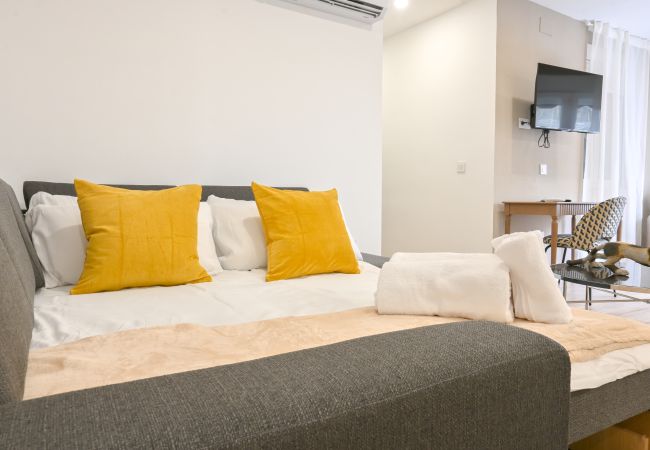 Apartamento en Madrid - Amplia Casa de 3 Dormitorios: Vive la Naturaleza a Pasos de Casa y Campo. Temporal Apartamento en Madrid - Amplia Casa de 3 Dormitorios: Vive la Naturaleza a Pasos de Casa y Campo. Temporal