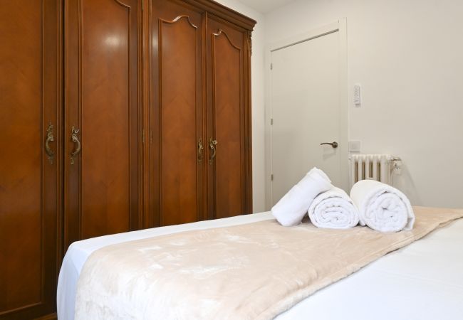 Apartamento en Madrid - Amplia Casa de 3 Dormitorios: Vive la Naturaleza a Pasos de Casa y Campo. Temporal Apartamento en Madrid - Amplia Casa de 3 Dormitorios: Vive la Naturaleza a Pasos de Casa y Campo. Temporal