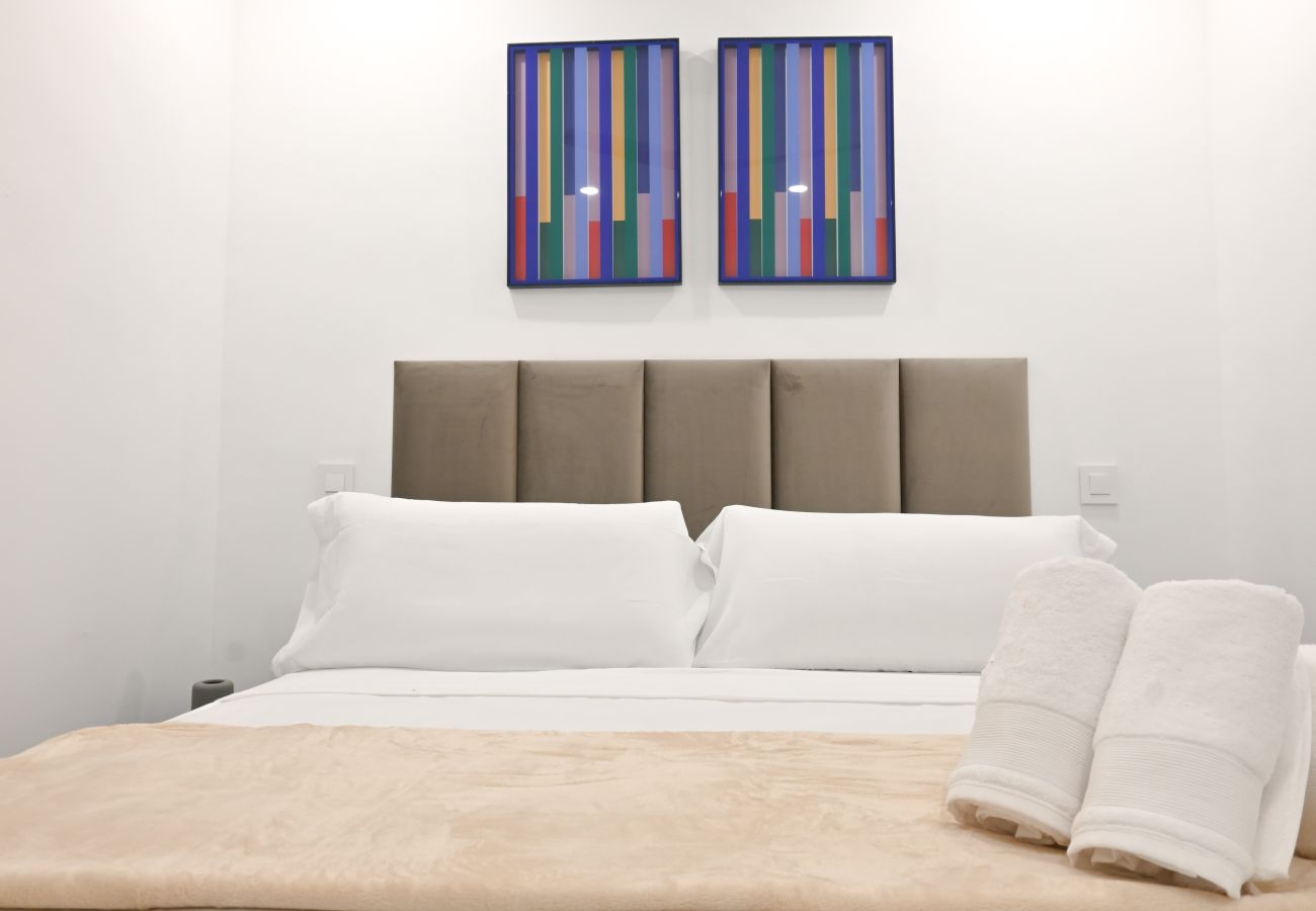 Apartamento en Madrid - Amplia Casa de 3 Dormitorios: Vive la Naturaleza a Pasos de Casa y Campo. Temporal Apartamento en Madrid - Amplia Casa de 3 Dormitorios: Vive la Naturaleza a Pasos de Casa y Campo. Temporal