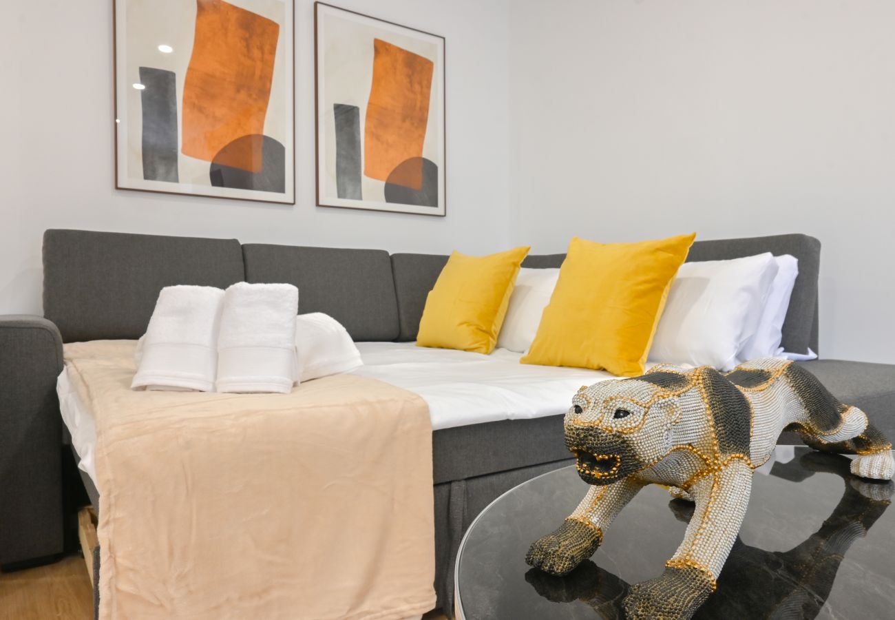 Apartamento en Madrid - Amplia Casa de 3 Dormitorios: Vive la Naturaleza a Pasos de Casa y Campo. Temporal Apartamento en Madrid - Amplia Casa de 3 Dormitorios: Vive la Naturaleza a Pasos de Casa y Campo. Temporal