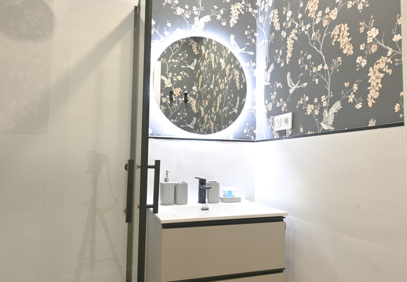 Apartamento en Madrid - Amplia Casa de 3 Dormitorios: Vive la Naturaleza a Pasos de Casa y Campo. Temporal Apartamento en Madrid - Amplia Casa de 3 Dormitorios: Vive la Naturaleza a Pasos de Casa y Campo. Temporal