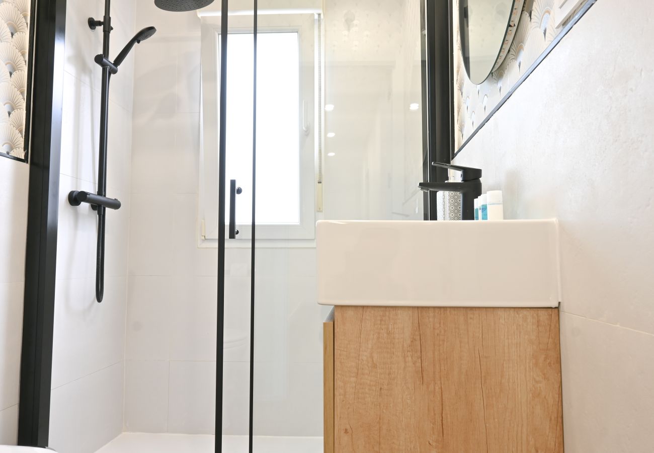 Apartamento en Madrid - Amplia Casa de 3 Dormitorios: Vive la Naturaleza a Pasos de Casa y Campo. Temporal Apartamento en Madrid - Amplia Casa de 3 Dormitorios: Vive la Naturaleza a Pasos de Casa y Campo. Temporal