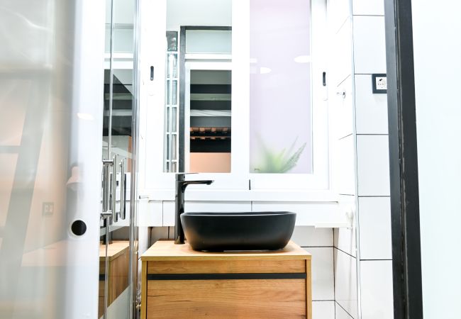 Estudio en Madrid - M (RVI40) Coqueto apartamento de un dormitorio en Cuatro Caminos. Temporal Estudio en Madrid - M (RVI40) Coqueto apartamento de un dormitorio en Cuatro Caminos. Temporal