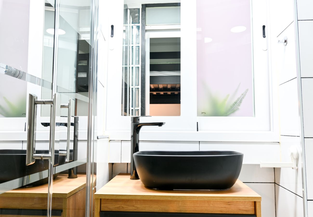 Estudio en Madrid - M (RVI40) Coqueto apartamento de un dormitorio en Cuatro Caminos. Temporal Estudio en Madrid - M (RVI40) Coqueto apartamento de un dormitorio en Cuatro Caminos. Temporal