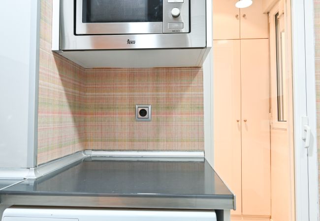 Apartamento en Madrid - Apartamento Espacioso de Tres Dormitorios a pocos minutos del Bernabeu en Madrid .Temporal Apartamento en Madrid - Apartamento Espacioso de Tres Dormitorios a pocos minutos del Bernabeu en Madrid .Temporal