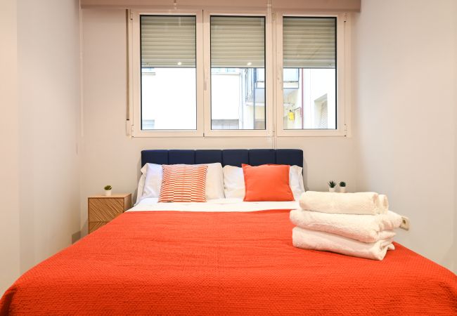 Apartamento en Madrid - Apartamento Espacioso de Tres Dormitorios a pocos minutos del Bernabeu en Madrid .Temporal Apartamento en Madrid - Apartamento Espacioso de Tres Dormitorios a pocos minutos del Bernabeu en Madrid .Temporal