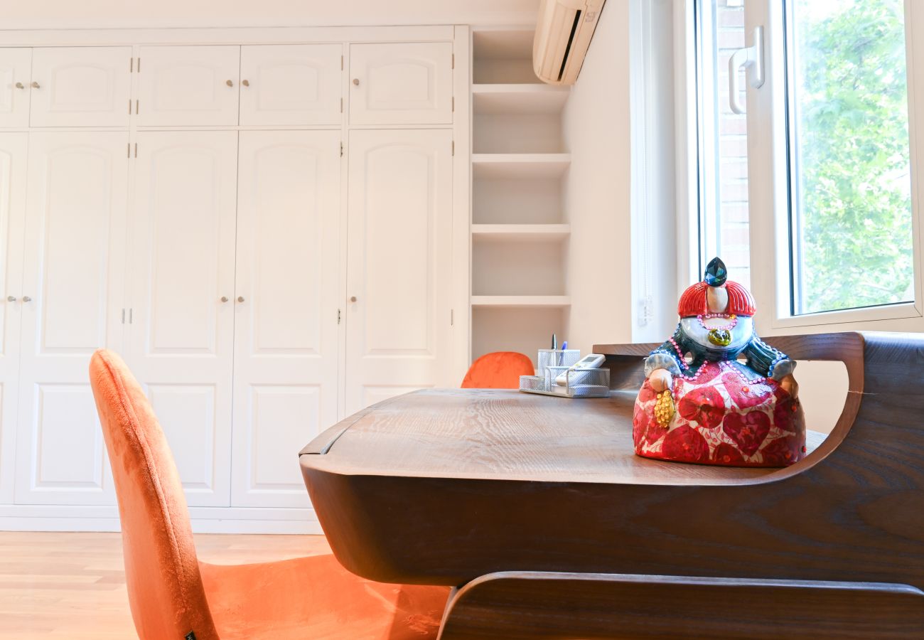 Apartamento en Madrid - Apartamento Espacioso de Tres Dormitorios a pocos minutos del Bernabeu en Madrid .Temporal Apartamento en Madrid - Apartamento Espacioso de Tres Dormitorios a pocos minutos del Bernabeu en Madrid .Temporal