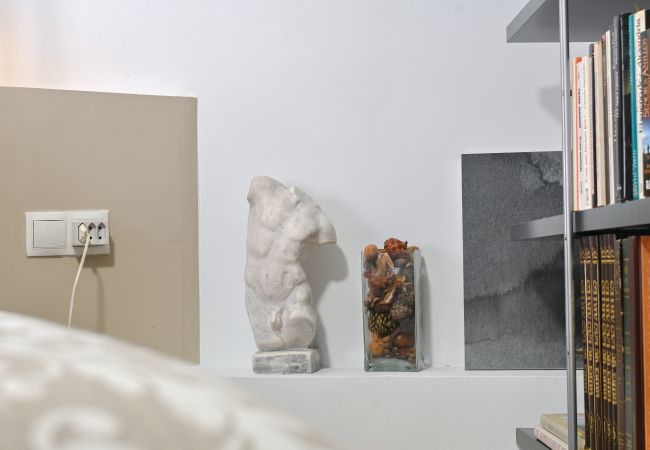 Apartamento en Madrid - Coqueto estudio con piscina en Ciudad Lineal  Apartamento en Madrid - Coqueto estudio con piscina en Ciudad Lineal