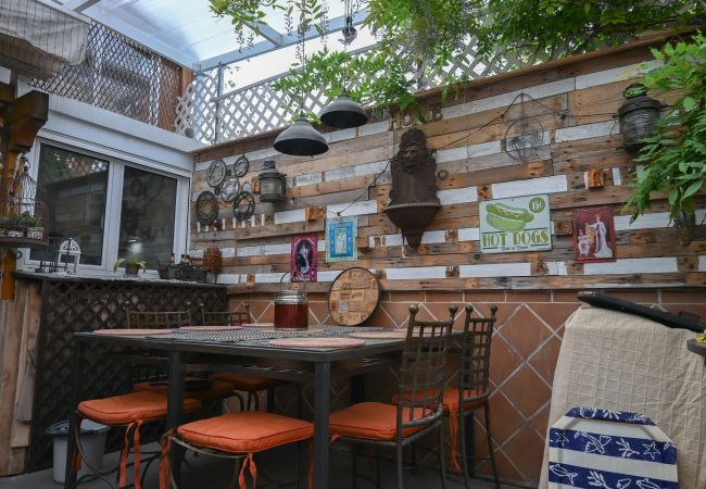 Apartamento en Madrid - Coqueto estudio con piscina en Ciudad Lineal  Apartamento en Madrid - Coqueto estudio con piscina en Ciudad Lineal