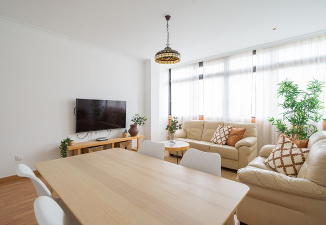 Apartamento en Las Palmas de Gran Canaria - Moderno piso de 3 habitaciones cerca de Triana Apartamento en Las Palmas de Gran Canaria - Moderno piso de 3 habitaciones cerca de Triana
