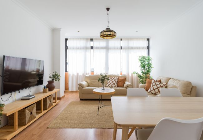 Apartamento en Las Palmas de Gran Canaria - Moderno piso de 3 habitaciones cerca de Triana Apartamento en Las Palmas de Gran Canaria - Moderno piso de 3 habitaciones cerca de Triana