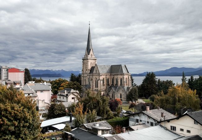 Estudio en San Carlos de Bariloche - RUSITO en pleno centro con vista al lago Nahuel Huapi Estudio en San Carlos de Bariloche - RUSITO en pleno centro con vista al lago Nahuel Huapi