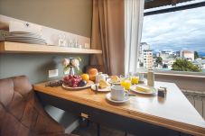 Estudio en San Carlos de Bariloche - RUSITO en pleno centro con vista al lago Nahuel Huapi