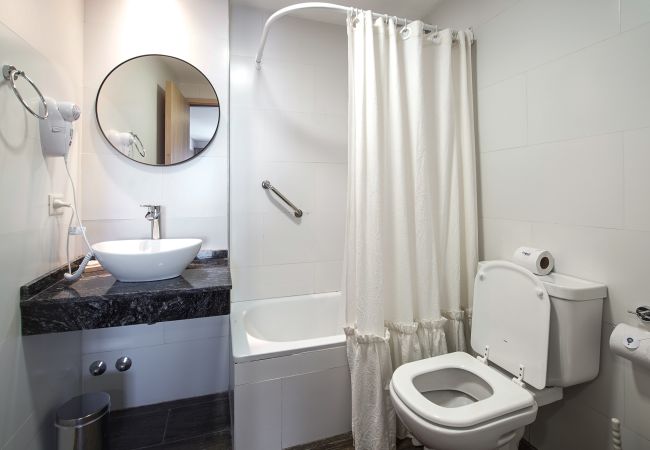Estudio en San Carlos de Bariloche - Llantén, increíble departamento con terraza y estacionamiento en Bariloche Estudio en San Carlos de Bariloche - Llantén, increíble departamento con terraza y estacionamiento en Bariloche