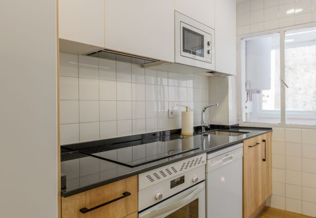 Alquiler por habitaciones en Madrid - Acogedora habitación con cama doble cerca al Polideportivo Los Cantos en Alcorcón SAP35B Alquiler por habitaciones en Madrid - Acogedora habitación con cama doble cerca al Polideportivo Los Cantos en Alcorcón SAP35B