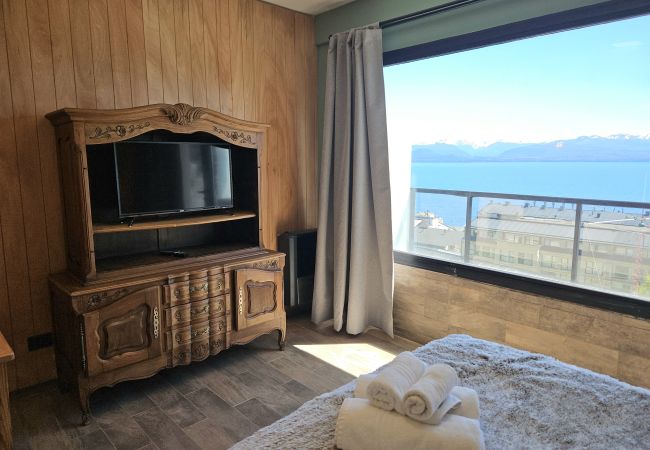 Estudio en San Carlos de Bariloche - Suizo II departamento romantico con espectacular vista al lago Nahuel Huapi Estudio en San Carlos de Bariloche - Suizo II departamento romantico con espectacular vista al lago Nahuel Huapi