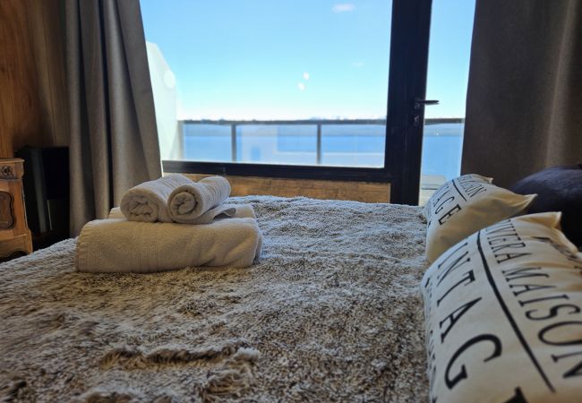 Estudio en San Carlos de Bariloche - Suizo II departamento romantico con espectacular vista al lago Nahuel Huapi Estudio en San Carlos de Bariloche - Suizo II departamento romantico con espectacular vista al lago Nahuel Huapi