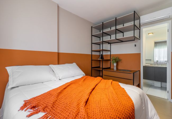 Apartamento en São Paulo - Apto 2 Quartos c/ piscina, academia, lavanderia e rede nas janelas Apartamento en São Paulo - Apto 2 Quartos c/ piscina, academia, lavanderia e rede nas janelas