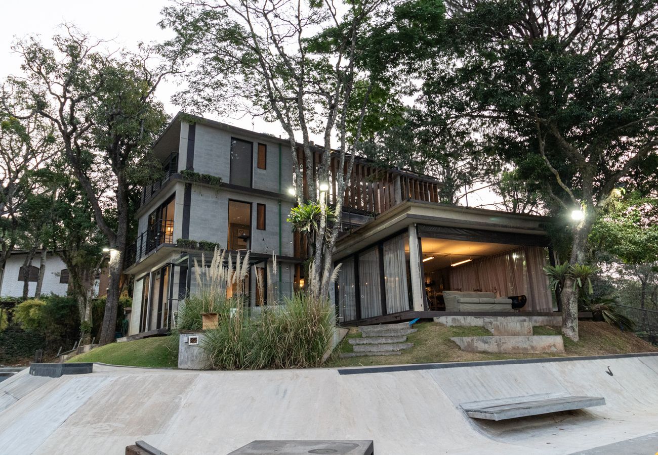 Casa en Atibaia - Blaze's SkateHouse: Eco-spa e Refúgio- Atibaia, SP