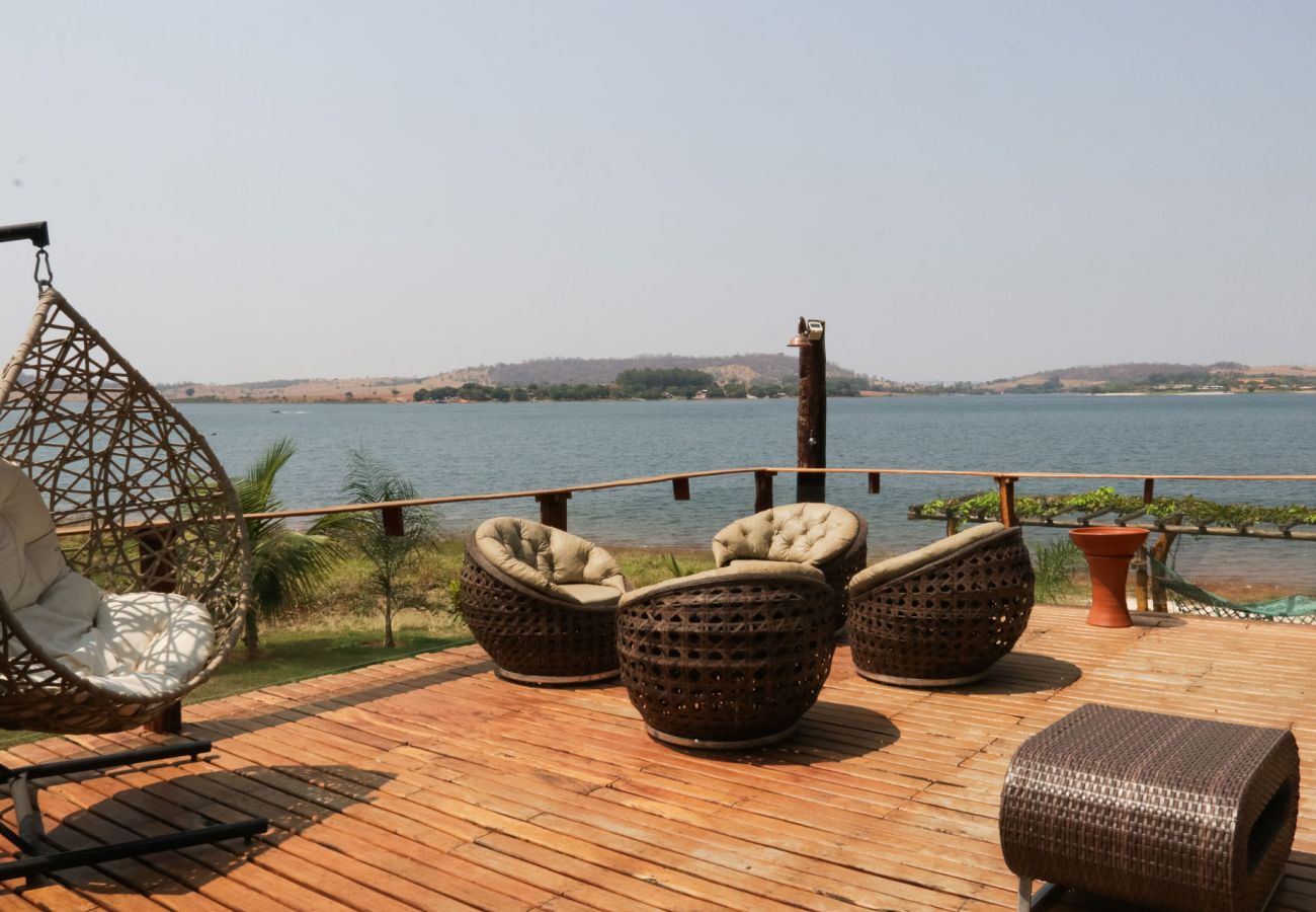 Chalet en Delfinópolis - Chalé com vista e acesso ao Rio Grande - MG